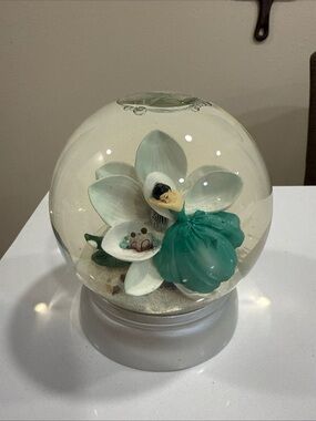 Nordstrom Sleeping Beauty Snow
Globe 2006